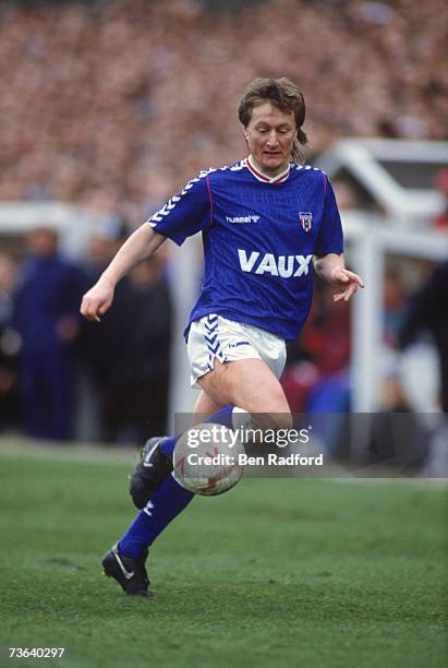 English footballer Eric Gates of Sunderland AFC during a division 2 match against Newcastle at St James' Park, Newcastle, 4th February 1990. The...
