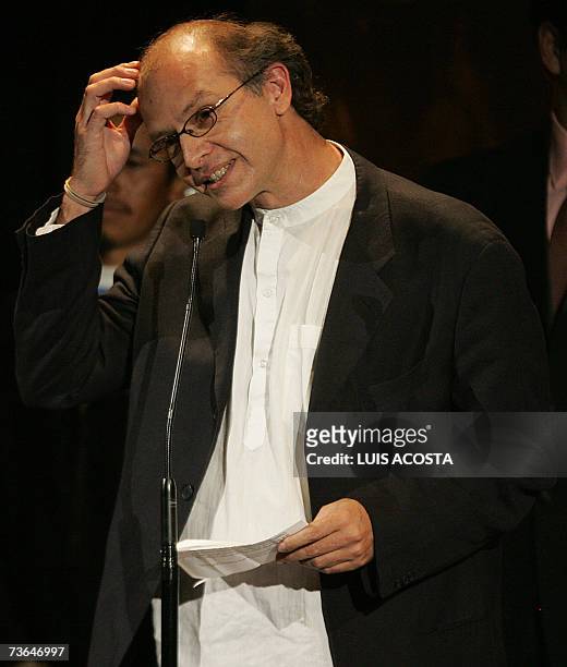 Director Juan Carlos Rulfo speaks after winning the Ariel for "En el Hoyo" at the XLIX Annual Mexican Academy Awards in Mexico City 20 March 2007....