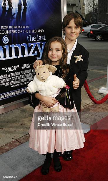Actors Rhiannon Leigh Wryn and Chris O'Neil attend the West Coast premiere of the New Line Cinema film "The Last Mimzy" on March 20, 2007 in Los...