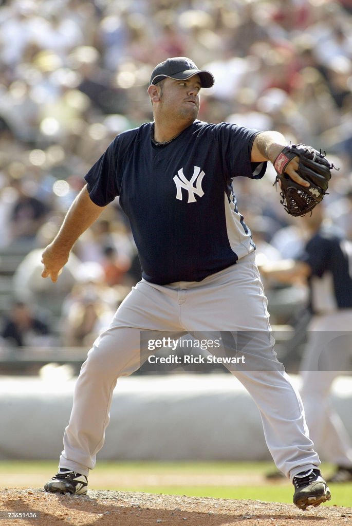 New York Yankees v Atlanta Braves