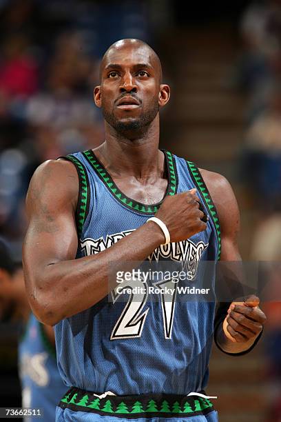 Kevin Garnett of the Minnesota Timberwolves gets ready to take on the Sacramento Kings on March 21, 2007 at ARCO Arena in Sacramento, California....