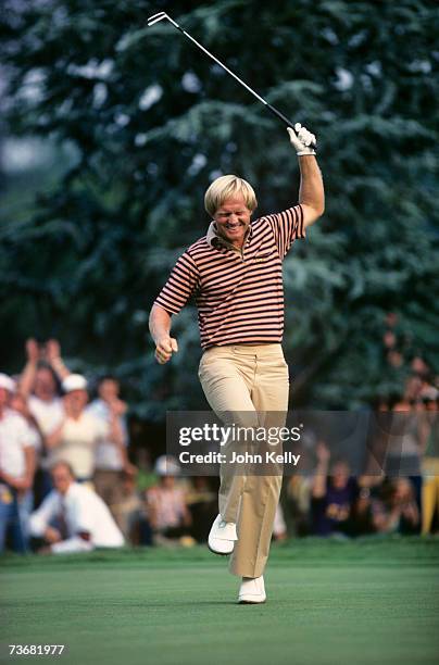 Jack Nicklaus celebrates after birdieing the 17th hole in the final round of the 1980 US Open at the Baltusrol Golf Club.