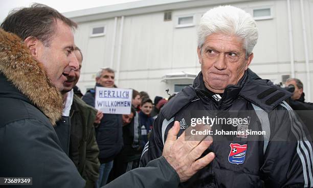 Werner Lorant , new head coach of second division Bundesliga soccer club SpVgg Unterhaching is welcomed by supporters prior to the first training...