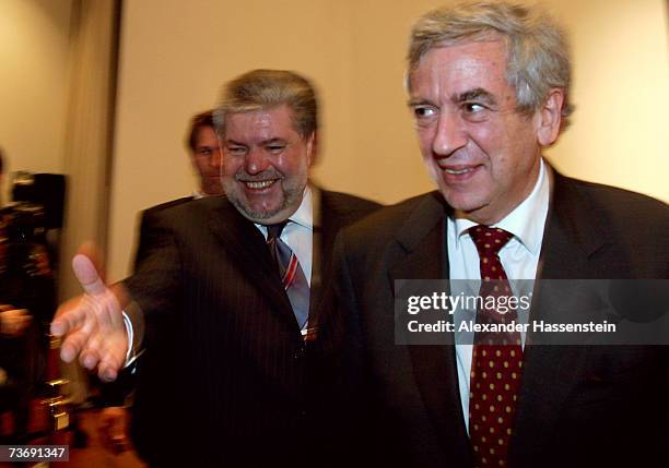 Michael Naumann arrives with the Chairman of the Social Democratic Party Kurt Beck at the SPD Party Congress on March 24, 2007 in Hamburg, Germany....