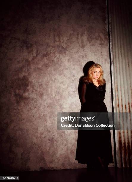 Actress Brett Butler poses for a photo shoot in 1999 in a Studio, in Los Angeles, California.