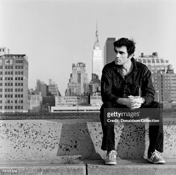 Actor Cliff Gorman poses for a photo shoot in 1975 at West Side Highway, in New York.
