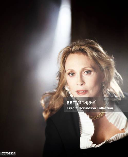 Actress Faye Dunaway poses during a photo shoot held in 1994 in Los Angeles, California.