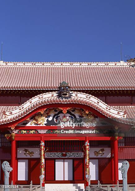 castle of shuri - shuri castle stock pictures, royalty-free photos & images