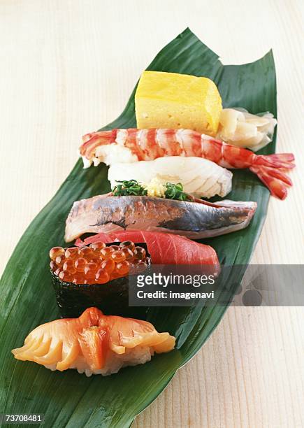 selection of sushi - gunkanmaki stock-fotos und bilder