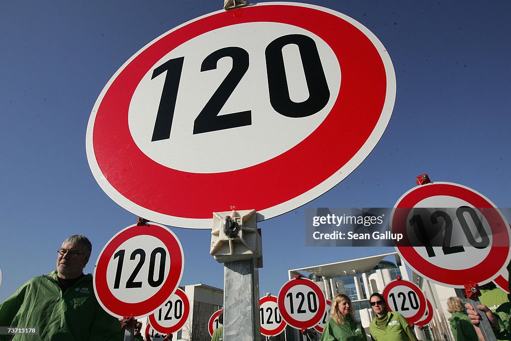 Germany Debates Speed Limit For Highways
