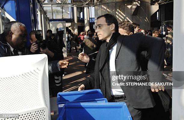 South Paris District Court Photos and Premium High Res Pictures Getty South Paris District Court Photos and Premium High Res Pictures Getty