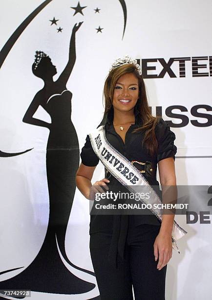 Miss Universe 2006, Puerto Rican Zuleyka Rivera, poses for photographers during a press conference in Mexico City, 29 March, 2007. Rivera is in...