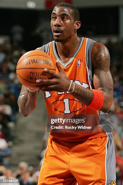 Amare Stoudemire of the Phoenix Suns shoots a free throw during the game against the Sacramento Kings at Arco Arena on March 25, 2007 in Sacramento,...