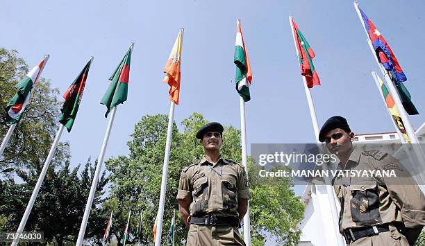 Commando Ror Standing 144 First Capital Commando Stock Photos, High-Res Pictures, and Images ...