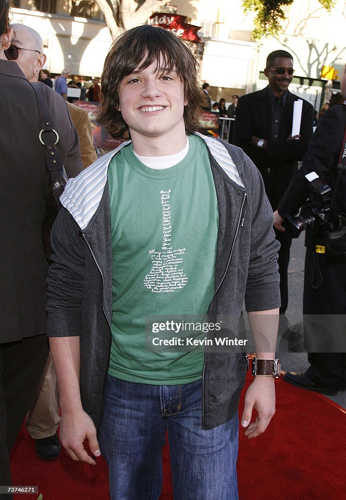 Premiere of Warner Bros.' "The Reaping" - Arrivals