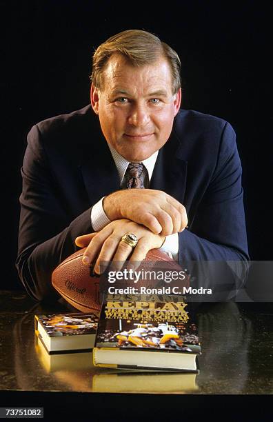 Jerry Kramer formerly of the Super Bowl I Champion Green Bay Packers posing with his book in November 1985.