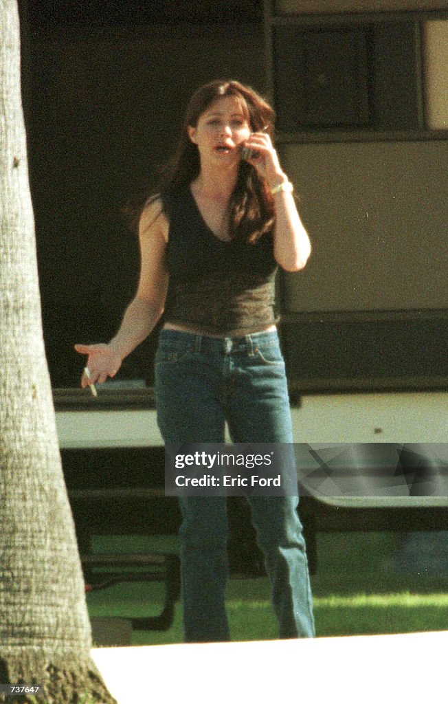 Shannen Doherty Has An Argument On Set