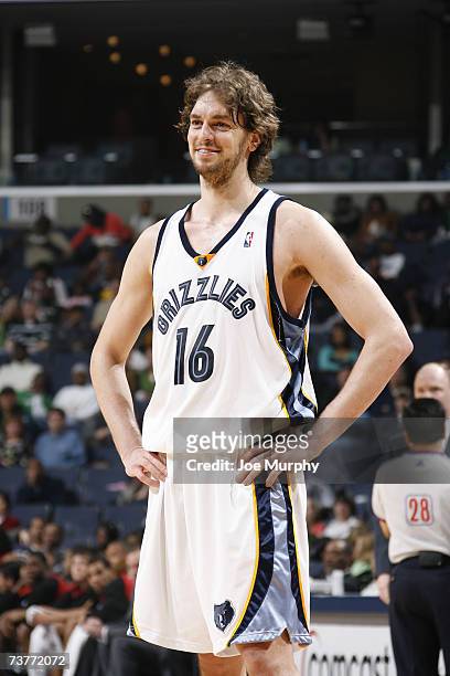 Pau Gasol of the Memphis Grizzlies stands on the court during the NBA game against the Chicago Bulls at FedExForum on March 17, 2007 in Memphis,...