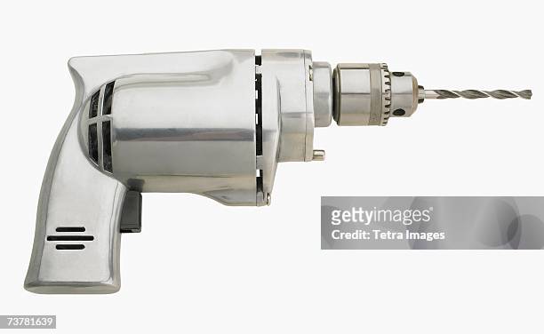 studio shot of cordless drill - herramienta eléctrica fotografías e imágenes de stock