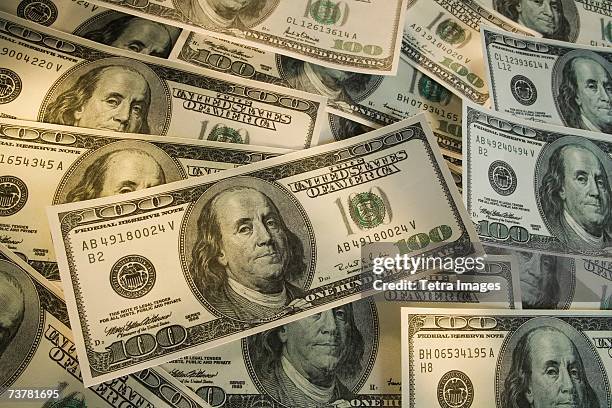 large group of american one hundred dollar bills - american one hundred dollar bill fotografías e imágenes de stock
