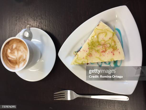 breakfast - desayunando stockfoto's en -beelden