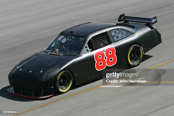 Snickers Dark Car Ricky Rudd 139 Richmond International Raceway Day 1 Stock Photos, High-Res ...