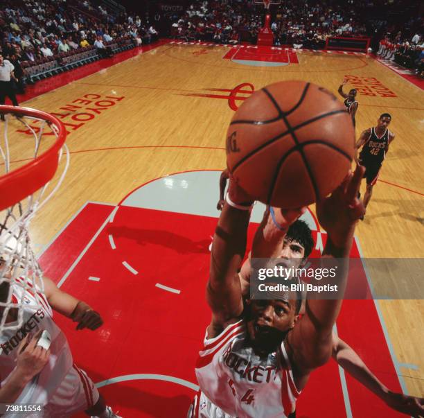 Chuck Hays Rockets 580 Grabs Chuck Stock Photos, High-Res Pictures, and Images - Getty Images