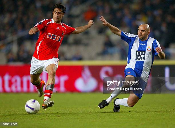 Rui Costa of Benfica and Ivan de la Pena of Espanyol in action during the UEFA Cup quarter final, first leg match between Espanyol and Benfica at the...