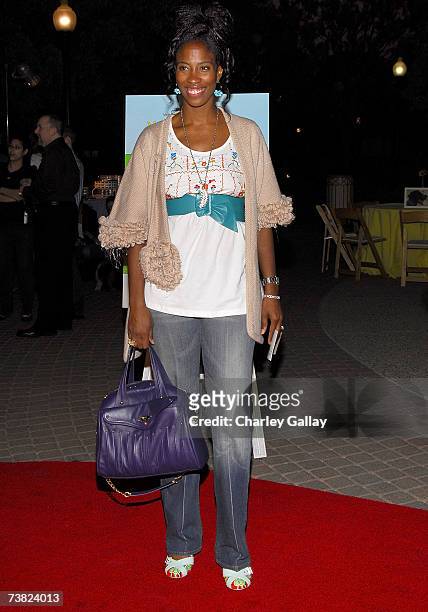 Actress Shondrella Avery arrives at the LA premiere of Paramount Vantage's "Year Of The Dog" at the Paramount Pictures Theater on April 5, 2007 in...