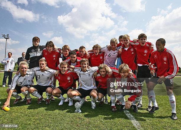 Team of Germany celebrate winning the Men's U19 international friendly match between Portugal and Germany on April 7, 2007 in Povoa de Varzim,...