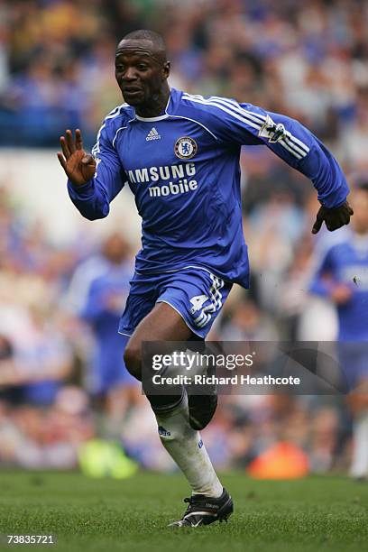Makelele 4.552 Claude Makelele Imágenes Stock Photos, High-Res Pictures, and ...