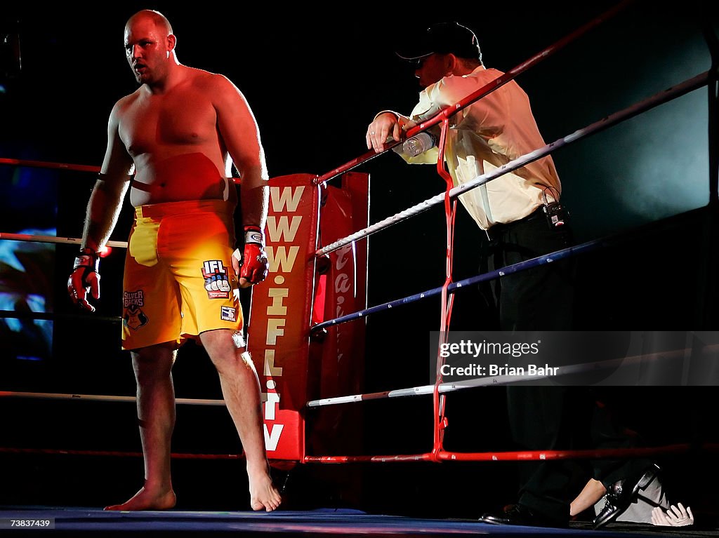 IFL Match: Roy Nelson v Ben Rothwell