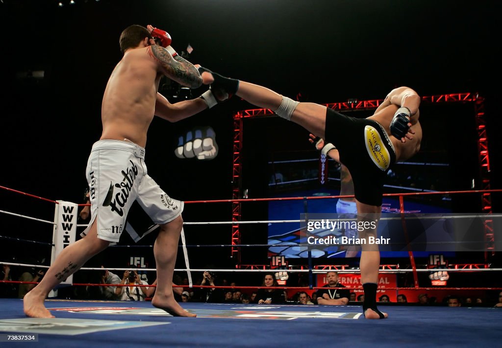 IFL Lightweight Superfight: Jeff Curran v Kevin English