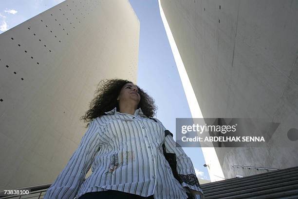 Sammy KETZ "La seule femme detective du monde arabe voudrait enqueter sur le terrorisme" Moroccan Myriam Tazi-Marzak, the only woman detective of the...