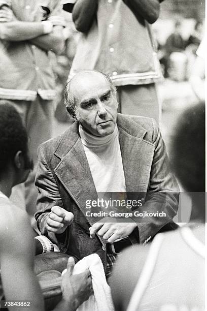 Head coach Jack Ramsay of the Buffalo Braves talks with players during a timeout during a National Basketball Association game against the Cleveland...