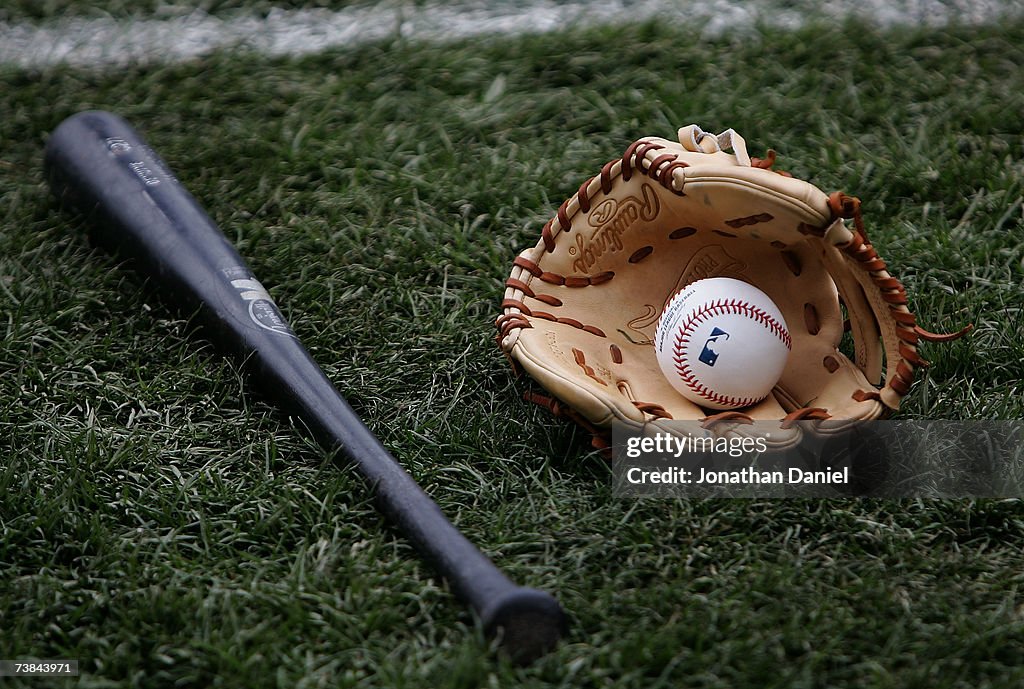 Houston Astros v Chicago Cubs