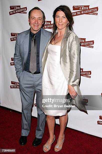 Actors Kevin Spacey and Eve Best arrive at the after party for the opening night of "A Moon For The Misbegotten" on April 9, 2007 in New York City.