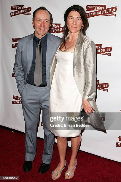 Actors Kevin Spacey and Eve Best arrive at the after party for the opening night of "A Moon For The Misbegotten" on April 9, 2007 in New York City.