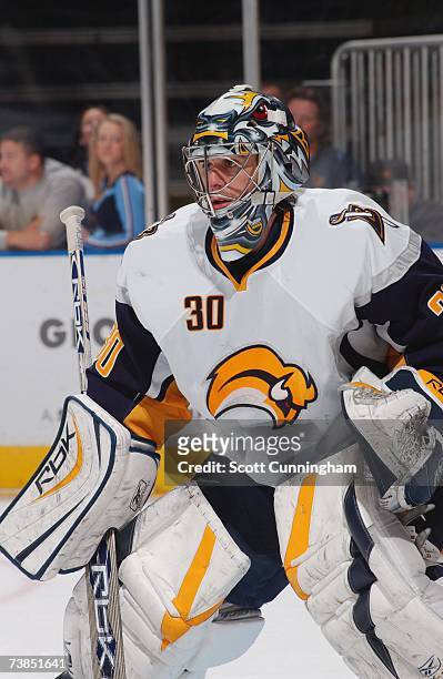 Ryan Miller of the Buffalo Sabres gets set for a shot against the Atlanta Thrashers during their NHL game on March 18, 2007 at Philips Arena in...