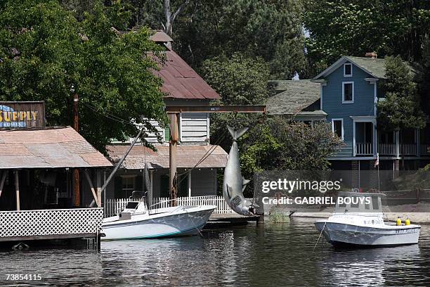 Hollywood, UNITED STATES: The set of the Steven Spielberg film "Jaws" is pictured at Universal Studios in Hollywood, 09 April 2007. Universal Studios...