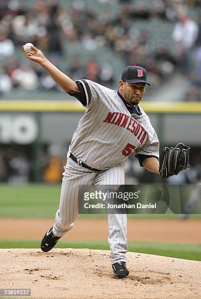 Starting pitcher Carlos Silva of the Minnesota Twins delivers the pitches against the Chicago White Sox on April 7, 2007 at U.S. Cellular Field in...