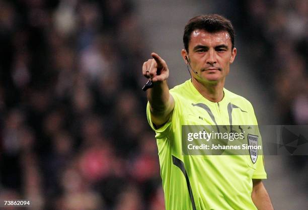 Referee Manuel Enrique Mejuto Gonzalez reacts during the UEFA Champions League Quarter Final, second leg match between FC Bayern Munich and AC Milan...