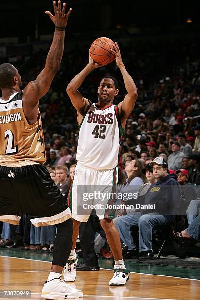 Charlie Bell of the Milwaukee Bucks looks to pass over DeShawn Stevenson of the Washington Wizards during the game on April 1, 2007 at the Bradley...