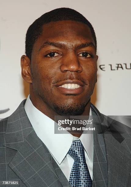 143 Jonathan Vilma Poses Stock Photos, High-Res Pictures, and Images