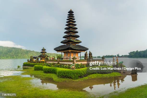 30 Danau Buyan Lake Stock Photos High Res Pictures And Images Getty 30 Danau Buyan Lake Stock Photos High Res Pictures And Images Getty