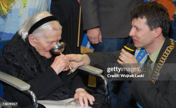 Irena Sendlerowa attends a reception at which Polish children presented her with the Order of Smiles at Bonifraters Monks nursing home on April 11,...