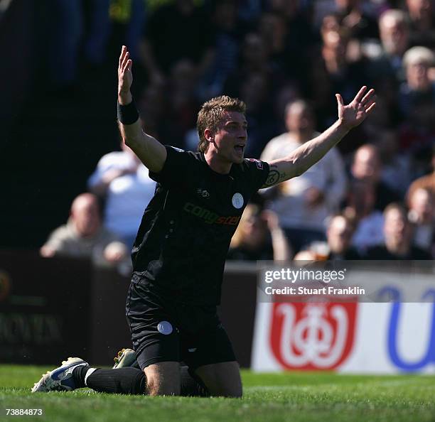 Marvin Braun of St. Pauli reacts during the Third League match between FC St.Pauli and Holstein Kiel at the Millerntor stadium on April 14, 2007 in...