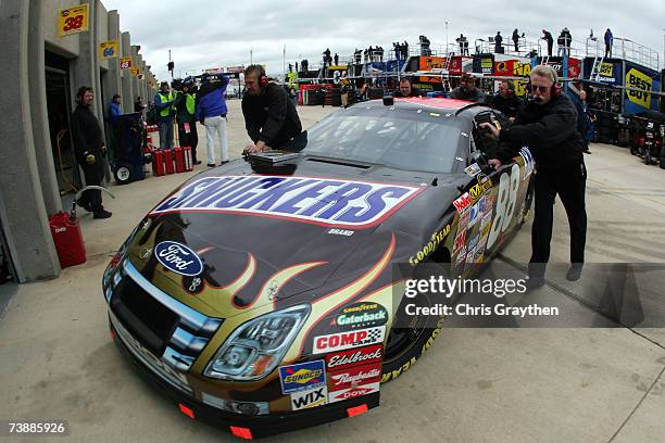 Snickers Dark Car Ricky Rudd 103 Crew Of Ricky Rudd Stock Photos, High-Res Pictures, and Images ...