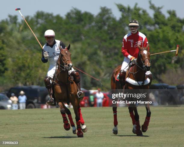 Actor Tommy Lee Jones competes with his Polo Team San Saba in the Stanford U.S. Open at International Polo Club Palm Beach April 16, 2007 in...