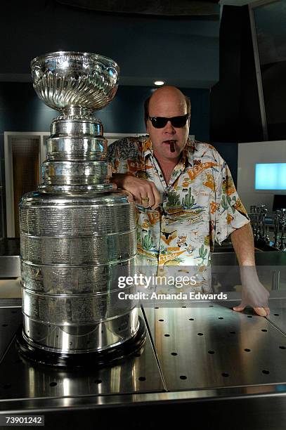 Actor Rex Linn poses with the Stanley Cup on the set of "CSI : Miami" at the Raleigh Manhattan Beach Studios on April 11, 2007 in Manhattan Beach,...
